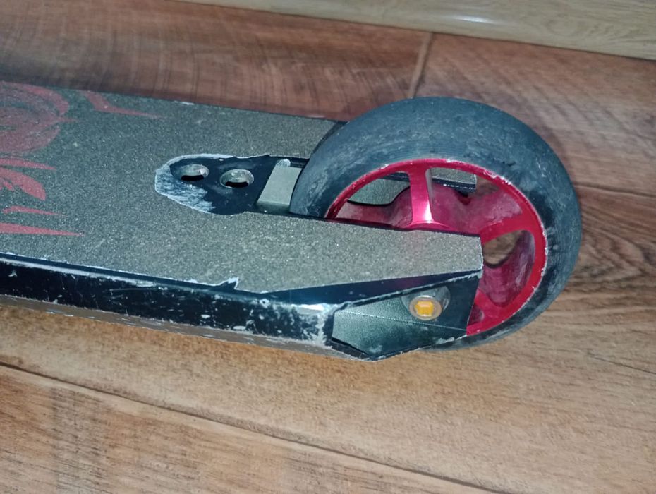 Самокат трюковой.