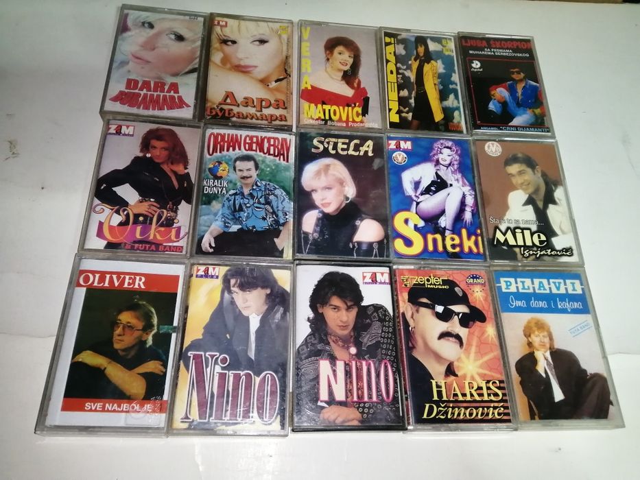 Продавам касети със сръбска и гръцка музика