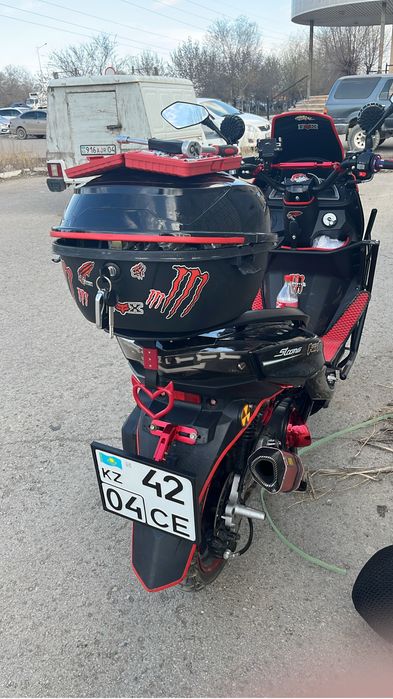 Продам скутер макси