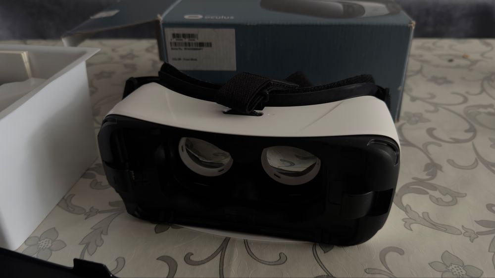 Samsung Gear VR by Oculus