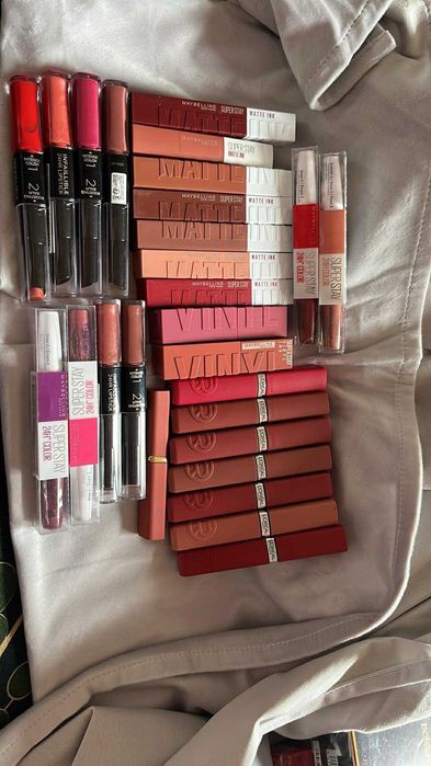 Rujuri ,glosuri și ceione de buze