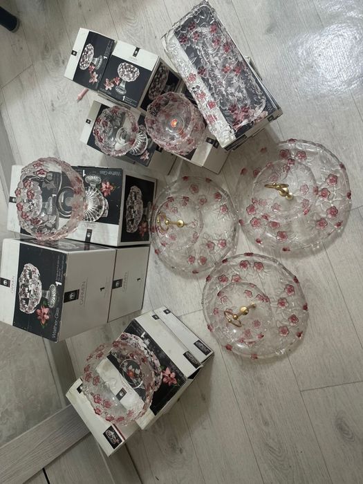 Посуда разная в хорошем состоянии