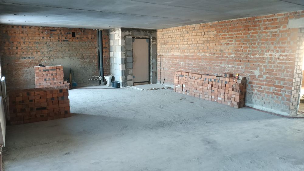 Продам 4-ёх комн. квартиру