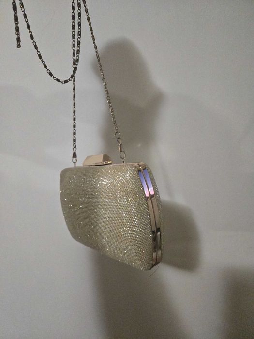 Златен дамски клъч