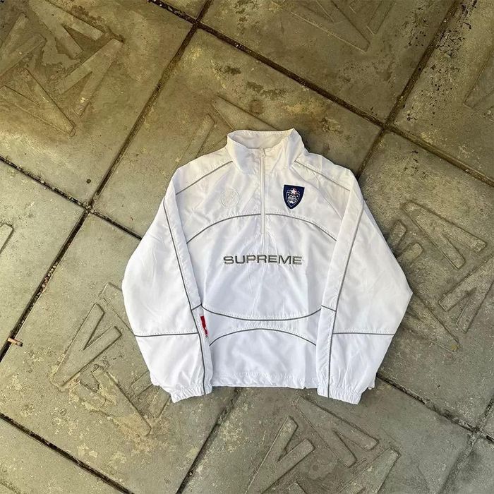 Комплет supreme нови