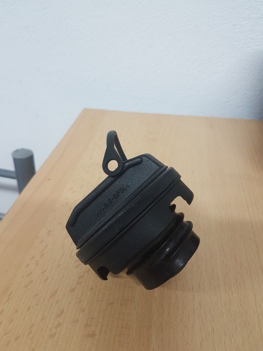 Capac  rezervor  vw polo si golf 4