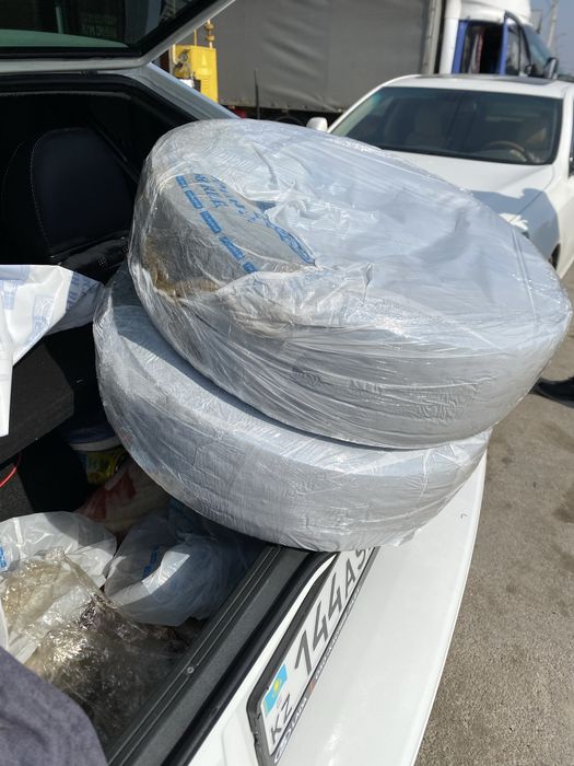 Зимные шины комплект 175/70/13