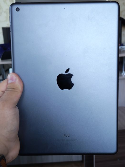 Продам IPad 9th gen