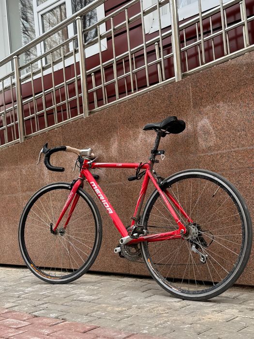 Очень хорошый шоссейник