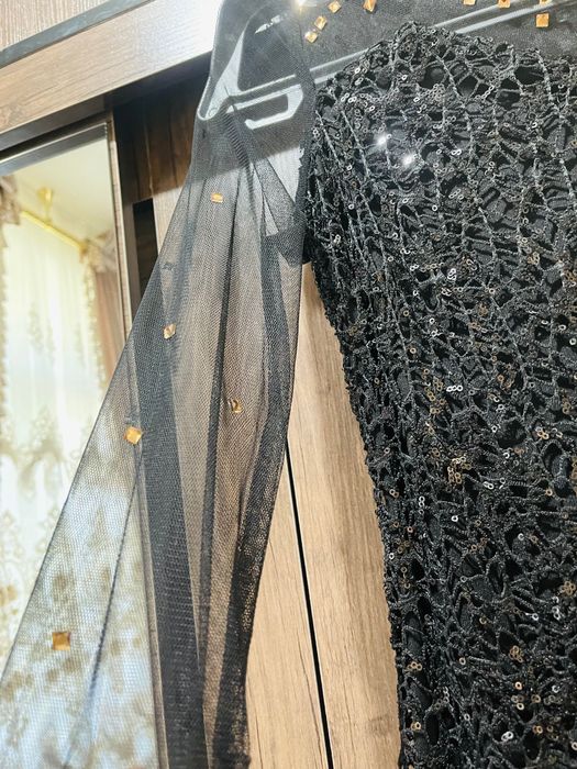 Вечерняя одежда в идеальному состояние