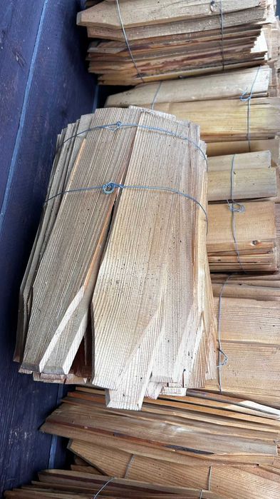 Vând  șindrilă  din lemn pentru acoperiș