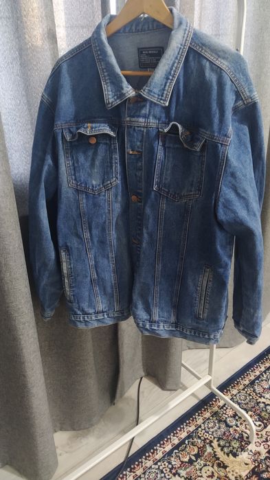 Джинсовая куртка