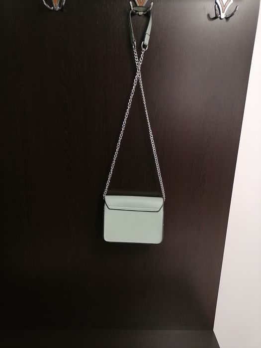 Дамска чанта в цвят мента