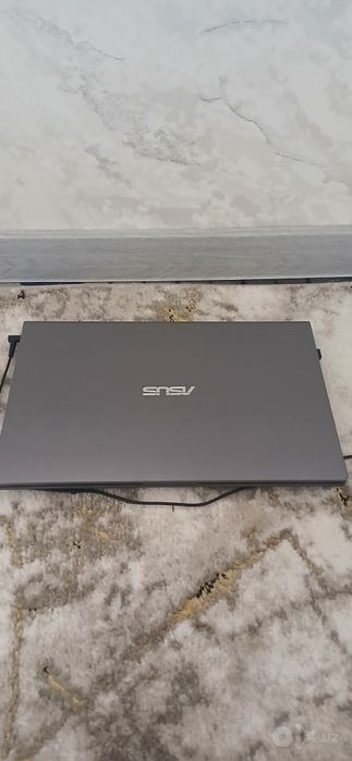 Asus noutbuk zor holatda