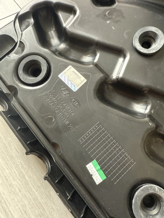 Крышка двигателя КІА К5