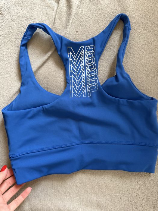 Спортен екип на myprotein, бюстие и клин