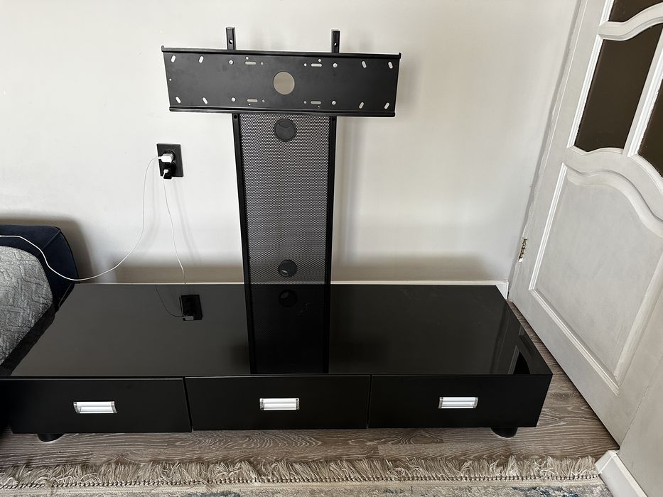 Тумба под телевизор