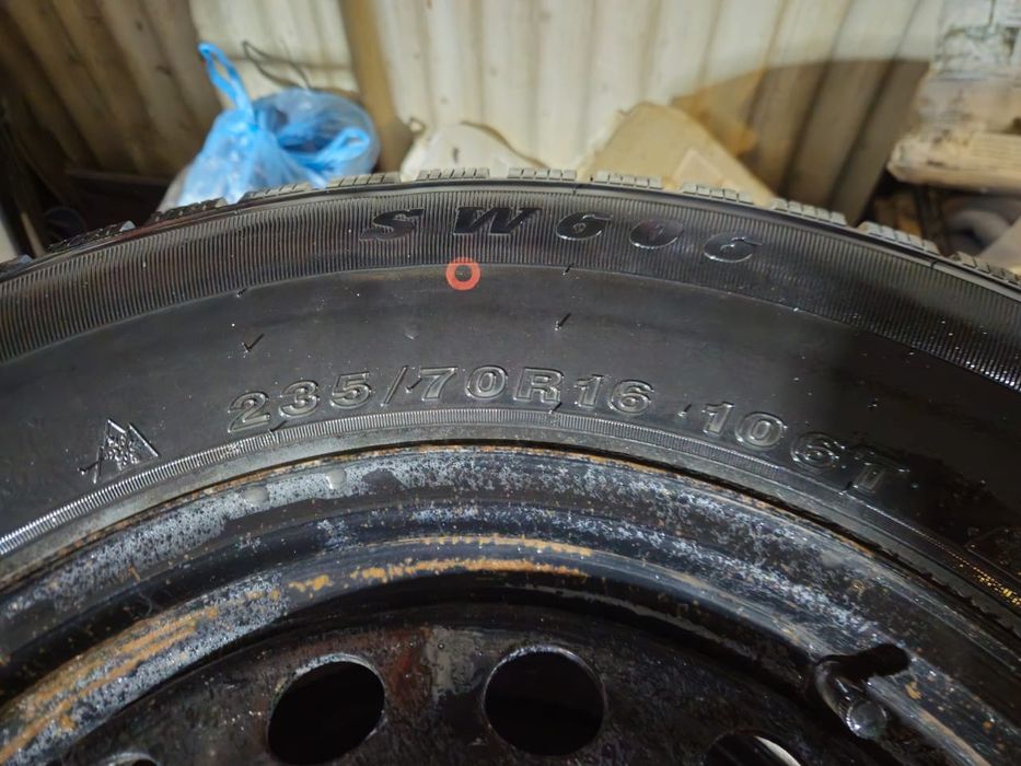 Продам зимнию резину с дисками