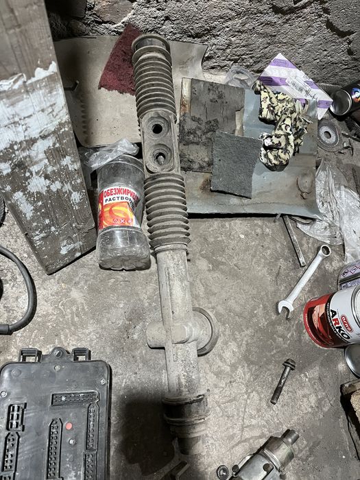 Продам запчасти на ваз 2114