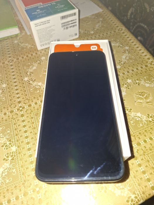 Продам Redmi 15. Срочно.