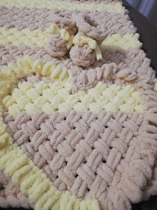 Одеялце за бебе от прежда Ализе пуфи (Alize puffy)