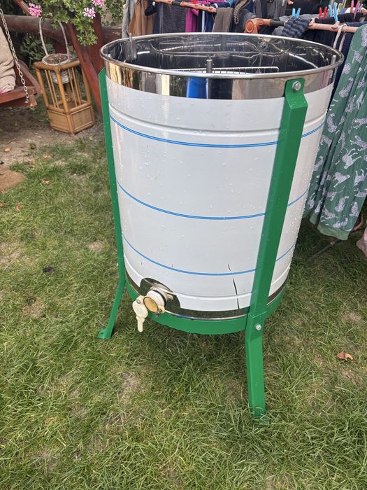 Stupi albine , centrifuga