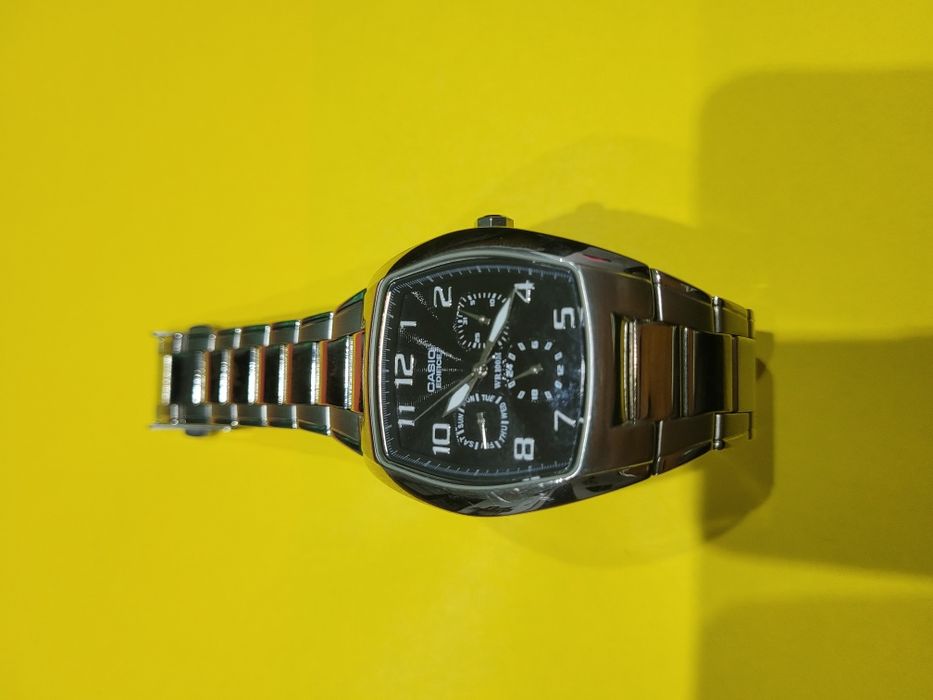 Vand Ceas Casio curea metal