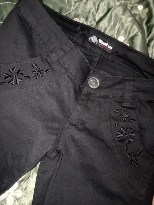 Джинсы на девушек