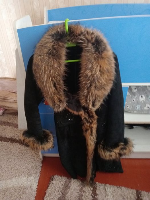Продам пальто теплое