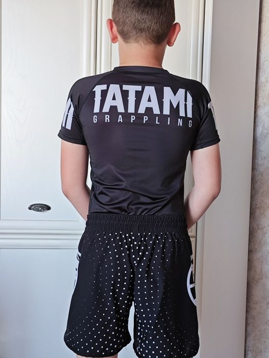 Продаю Рашгард Татами