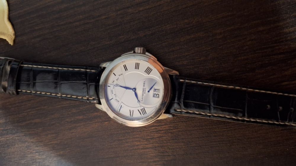 Часовник Raymond Weil