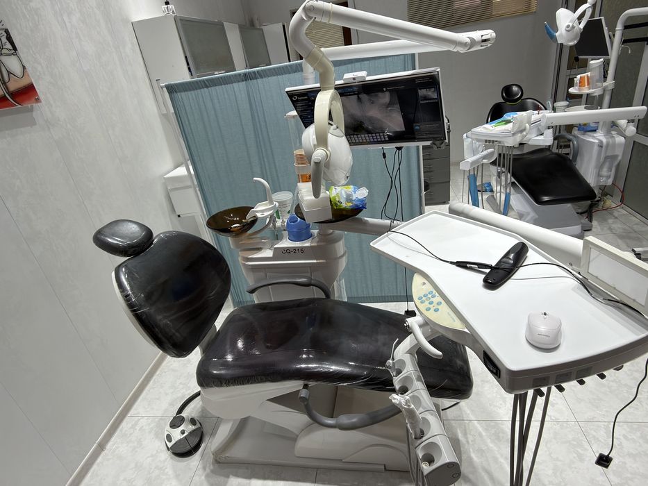 Stomatalog kreslo yaxshi xolatda