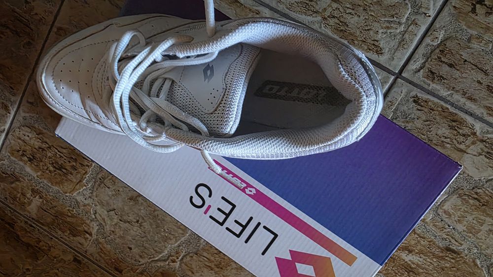 Adidași lotto femei