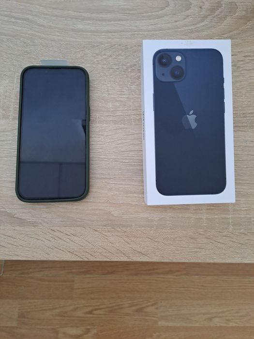 Vand Iphone 13 in stare excelenta