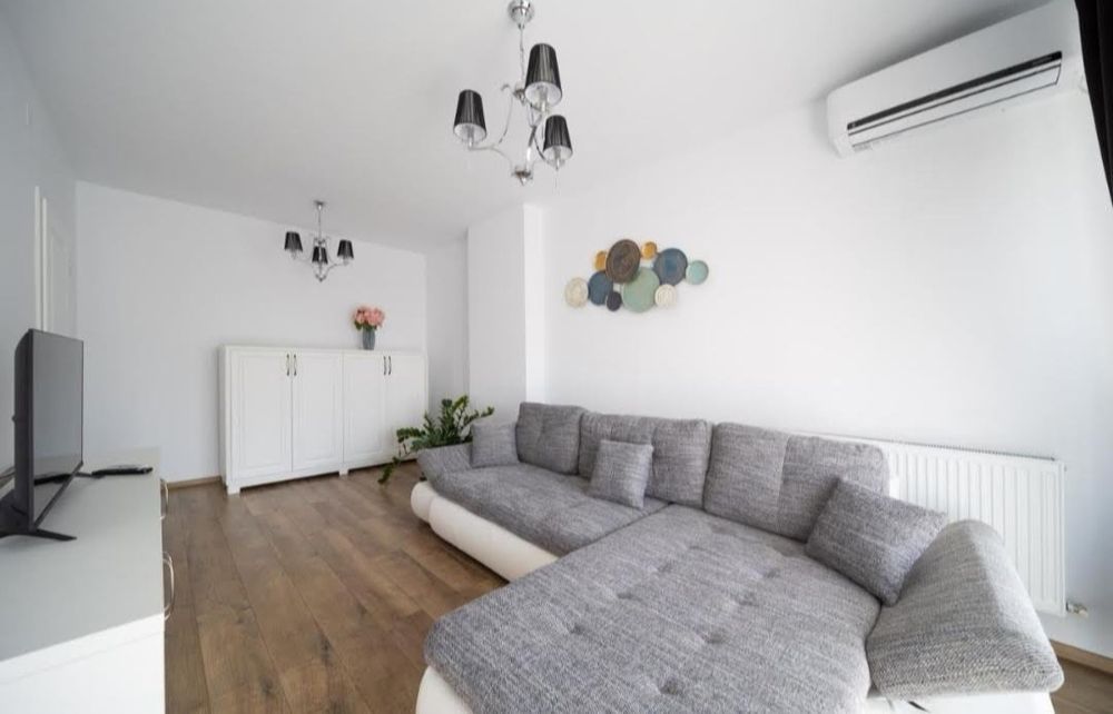 Inchiriez apartament cu 2 camere lux,cu loc de parcare,,in cartierul ,,Prima Onestilor,,,