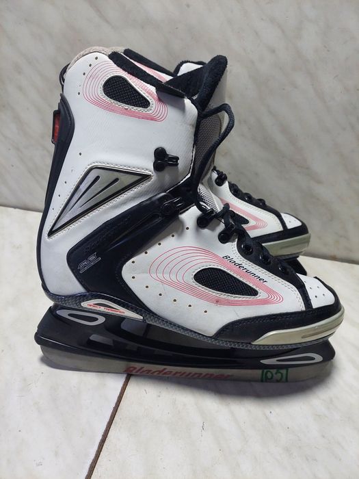 Patine 1051 hochei hochey Bladerunner marime 42 (27  cm)