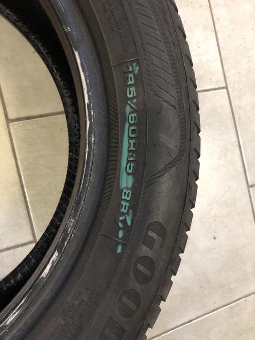 Всесезонни гуми 185/60/15 Good Year 2бр