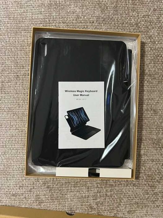 Husa tastatura Kbcase Magic iPad 10th Gen 2022 / A16 2025 QWERTZ