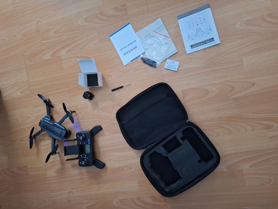 Дрон gps 4-axis работещ