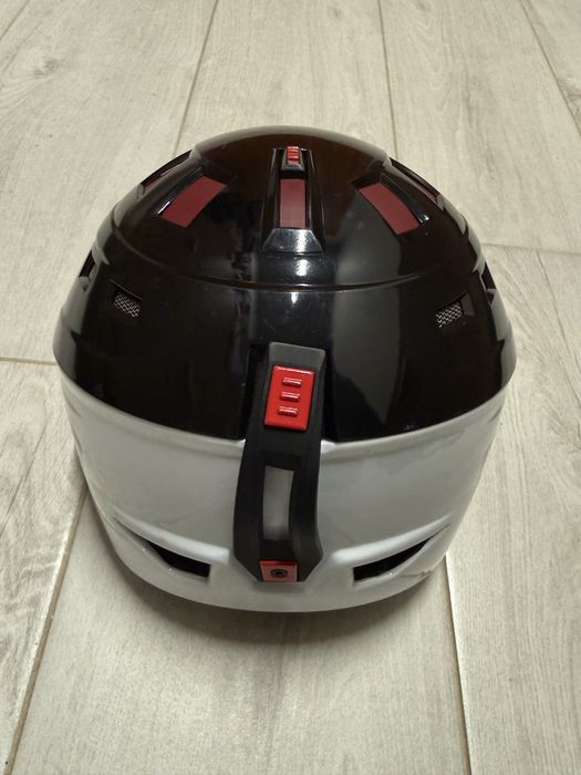 Каска за ски / snowboard UVEX, размер M, 56-58 см