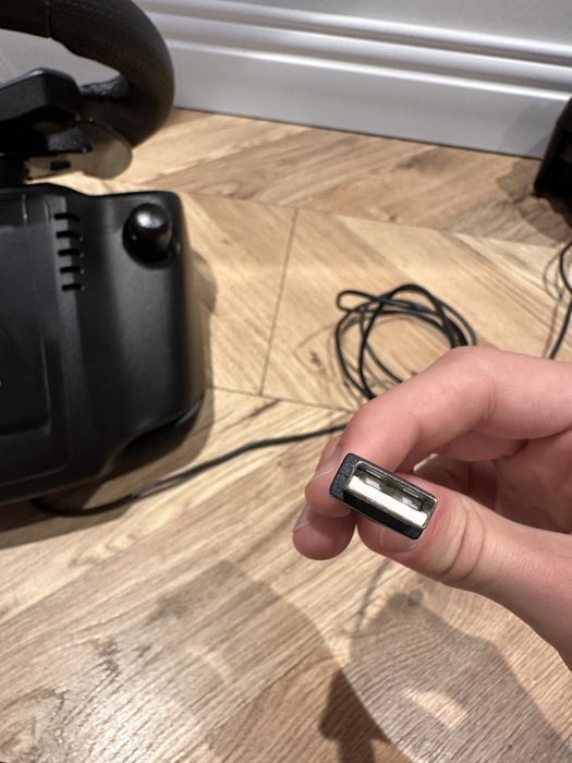 Volan logitech g923 + schimbator viteze logitech