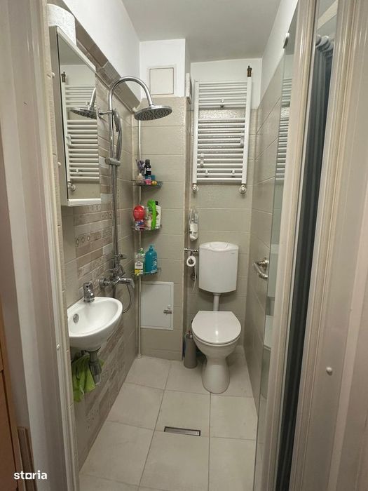 Apartament cu balcon și aer condiționat, 4 camere