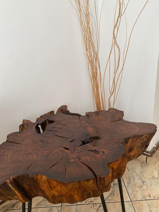 Vând măsuță de lemn