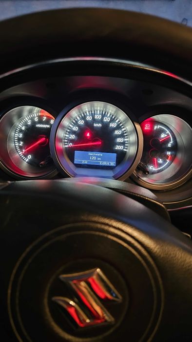 Suzuki Vitara înmatriculat în România.