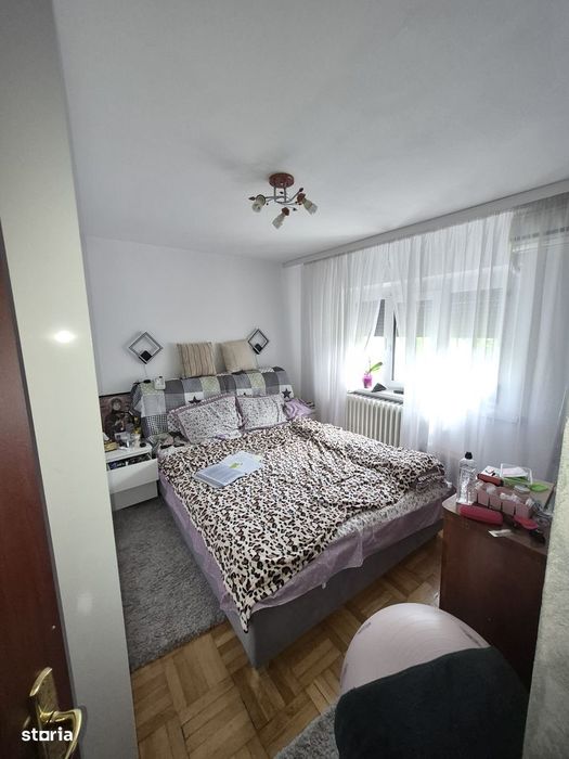 Apartament cu 2 camere decomandat zona Nicolina Catedrala Catolica