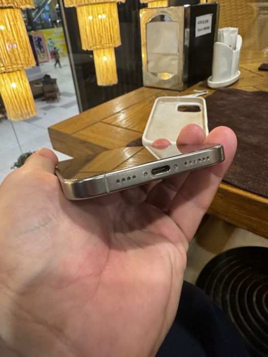 Продам айфон 16 про макс