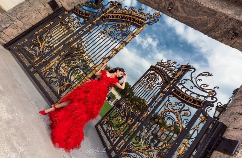 Дизайнерска рокля размер С