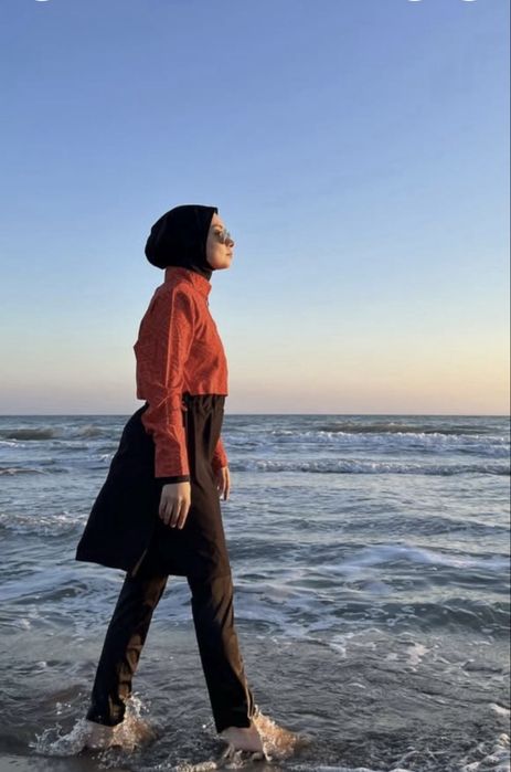 Купальник закрытый