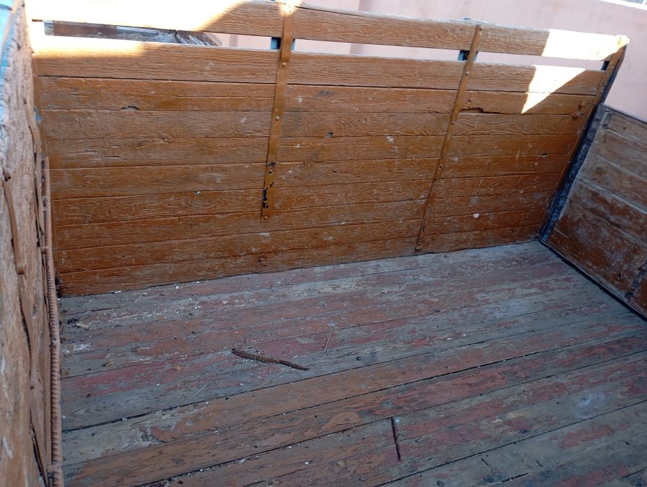 Уаз бортовой сотилади