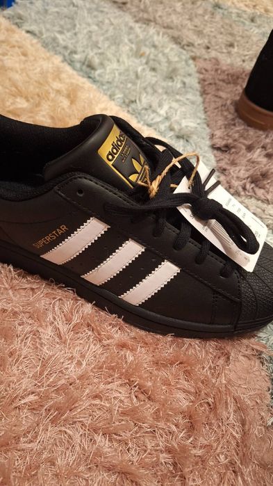 ADIDAS Superstar